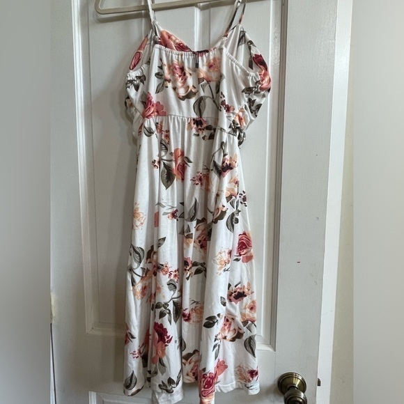3/$30 2Large dress and skirt bundle - Picture 7 of 7